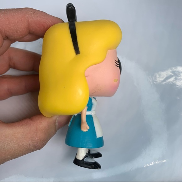 Funko POP Vinyl Figure Disney- Alice in Wonderland #49 - Picture 3 of 7